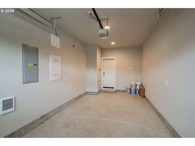 480 S PINE St, Canby, OR 97013