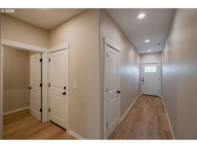 480 S PINE St, Canby, OR 97013