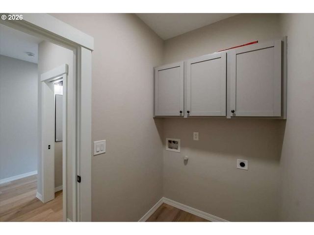 480 S PINE St, Canby, OR 97013
