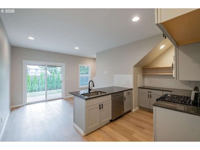 480 S PINE St, Canby, OR 97013