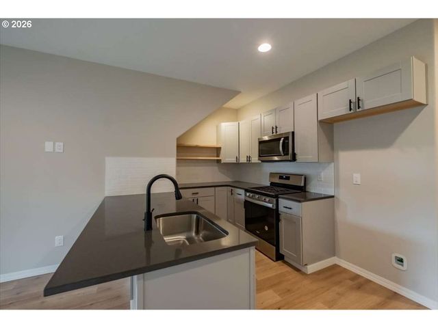 480 S PINE St, Canby, OR 97013