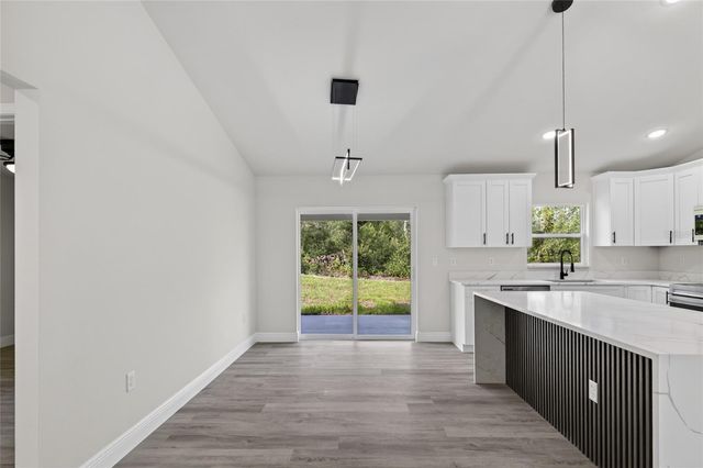 2902 W EDISON PLACE, Dunnellon, FL 34433