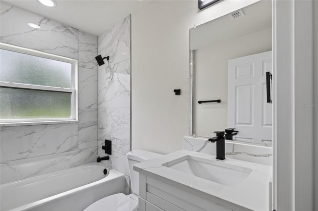 2902 W EDISON PLACE, Dunnellon, FL 34433