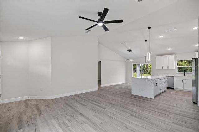 2902 W EDISON PLACE, Dunnellon, FL 34433