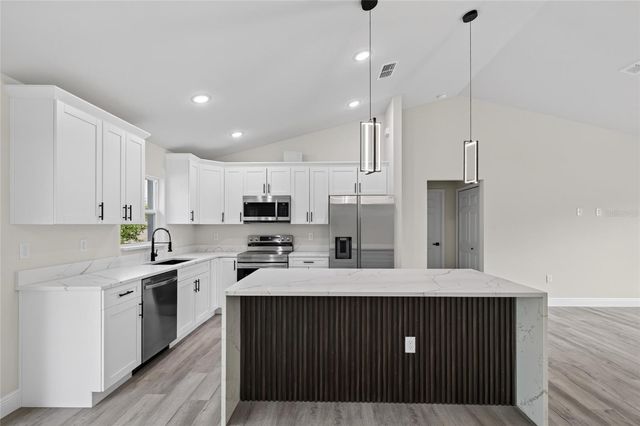 2902 W EDISON PLACE, Dunnellon, FL 34433