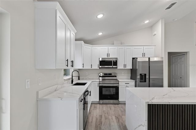 2902 W EDISON PLACE, Dunnellon, FL 34433
