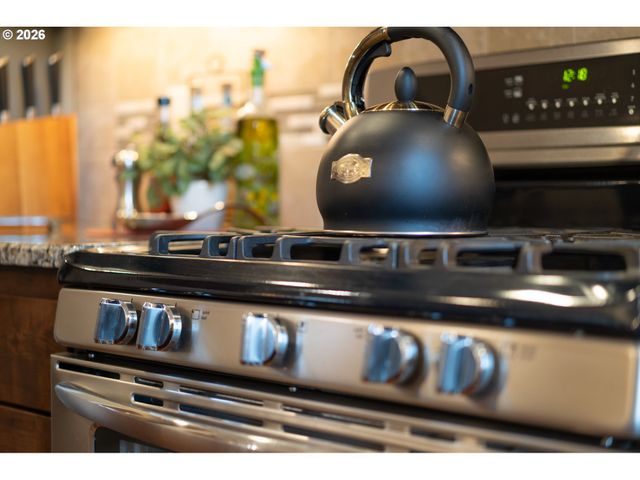 5123 E LONGEST Dr, Newberg, OR 97132