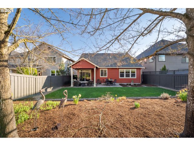 5123 E LONGEST Dr, Newberg, OR 97132