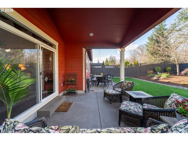 5123 E LONGEST Dr, Newberg, OR 97132