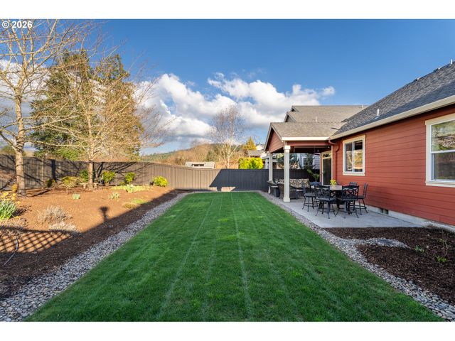 5123 E LONGEST Dr, Newberg, OR 97132