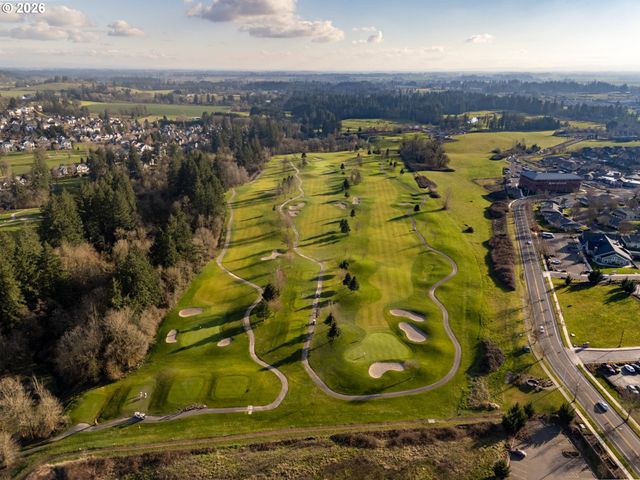 5123 E LONGEST Dr, Newberg, OR 97132