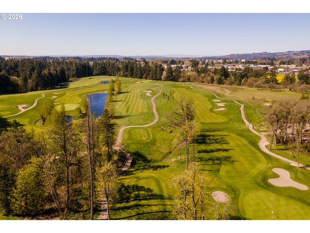 5123 E LONGEST Dr, Newberg, OR 97132