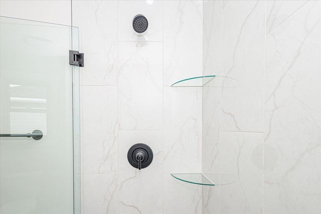 5800 HARVEST LEAF DR, Columbia, MO 65202