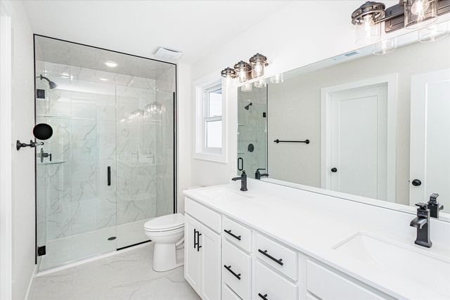 5800 HARVEST LEAF DR, Columbia, MO 65202