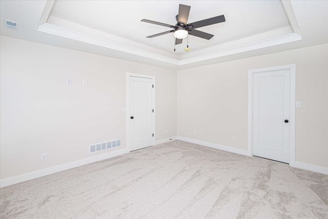 5800 HARVEST LEAF DR, Columbia, MO 65202