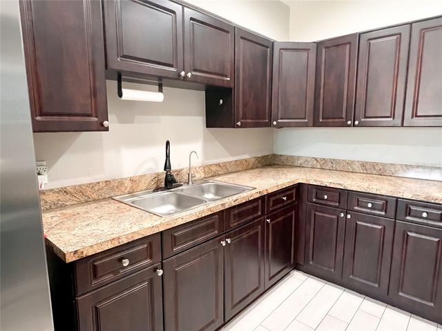 7804 N JAMAICA STREET, Tampa, FL 33614