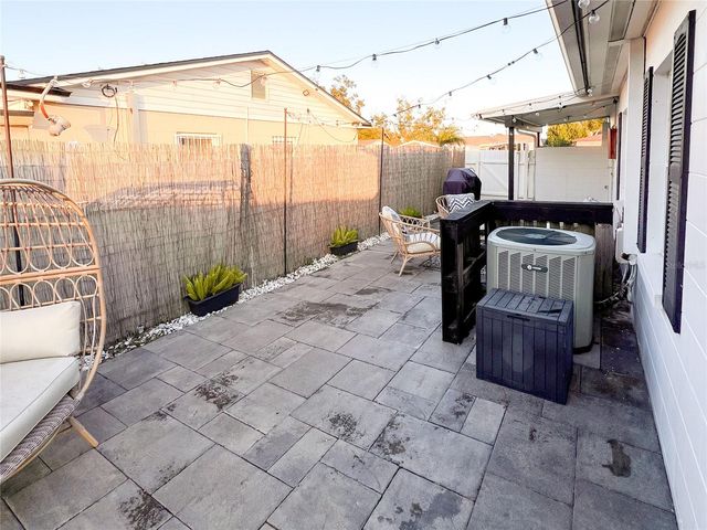 7804 N JAMAICA STREET, Tampa, FL 33614