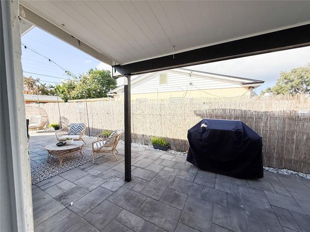 7804 N JAMAICA STREET, Tampa, FL 33614