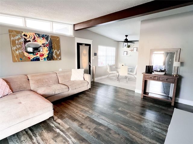 7804 N JAMAICA STREET, Tampa, FL 33614