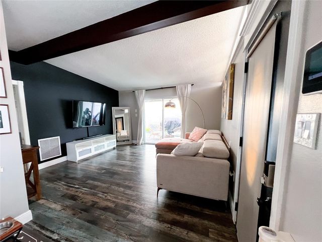 7804 N JAMAICA STREET, Tampa, FL 33614