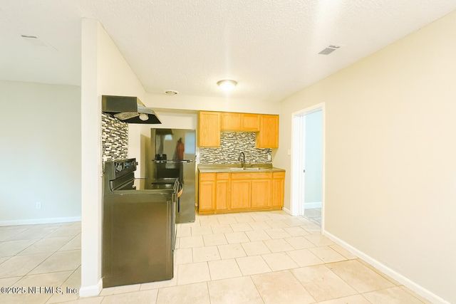 2229 W 12TH Street, Jacksonville, FL 32209