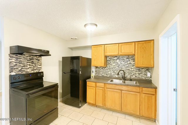 2229 W 12TH Street, Jacksonville, FL 32209