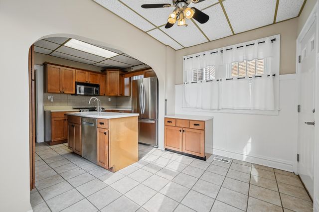 603 9th Ave, Huntington, WV 25701