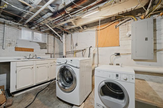 603 9th Ave, Huntington, WV 25701