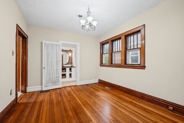 603 9th Ave, Huntington, WV 25701
