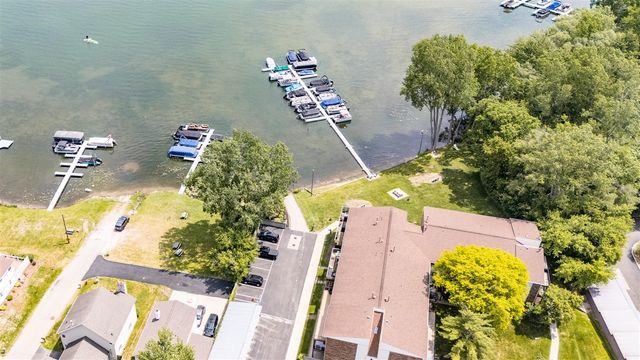 875 S Pontiac Trail 207, Walled Lake, MI 48390