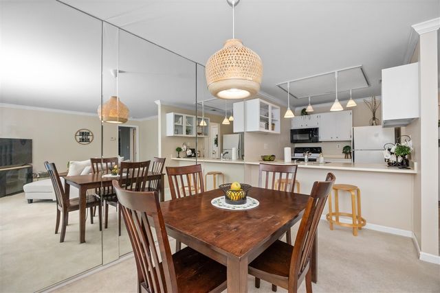 875 S Pontiac Trail 207, Walled Lake, MI 48390