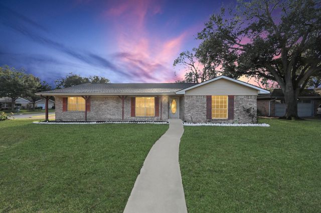 13103 Suzanne Street, Stafford, TX 77477