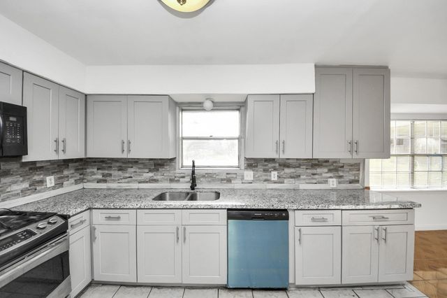 13103 Suzanne Street, Stafford, TX 77477