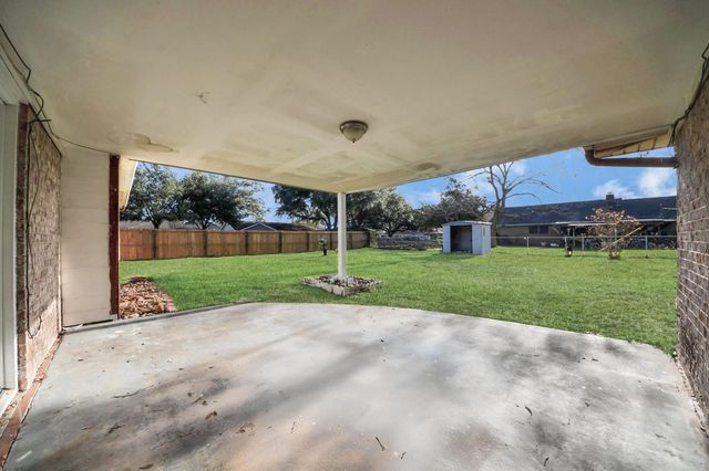 13103 Suzanne Street, Stafford, TX 77477