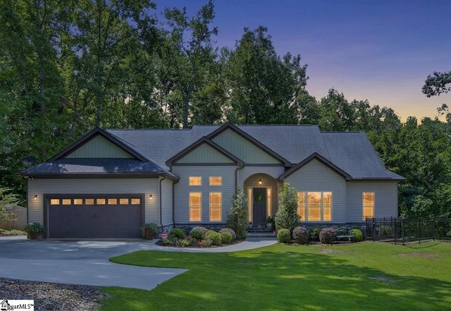 221 Foxhound Road, Simpsonville, SC 29680
