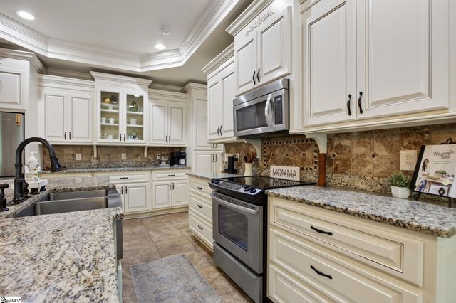221 Foxhound Road, Simpsonville, SC 29680