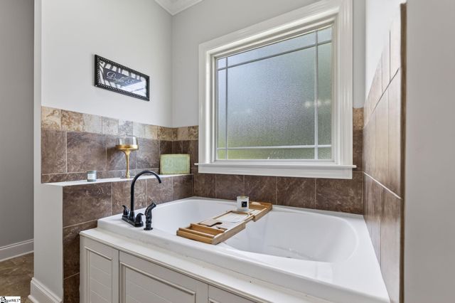 221 Foxhound Road, Simpsonville, SC 29680