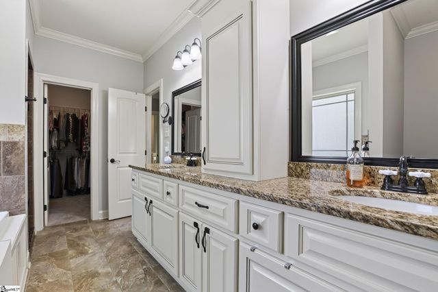 221 Foxhound Road, Simpsonville, SC 29680