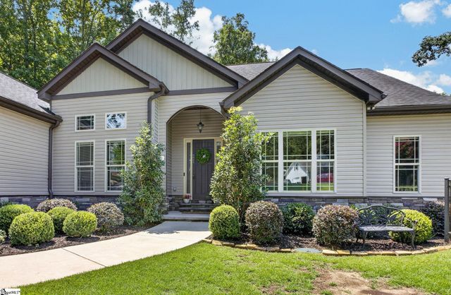 221 Foxhound Road, Simpsonville, SC 29680