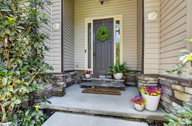 221 Foxhound Road, Simpsonville, SC 29680