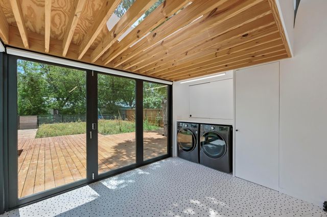 5207 Avenue F, Austin, TX 78751