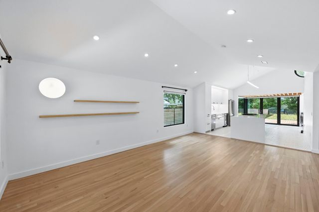 5207 Avenue F, Austin, TX 78751