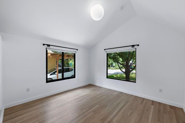 5207 Avenue F, Austin, TX 78751