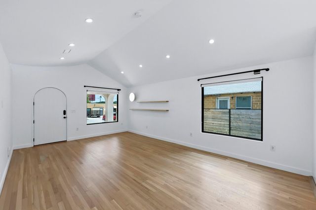 5207 Avenue F, Austin, TX 78751