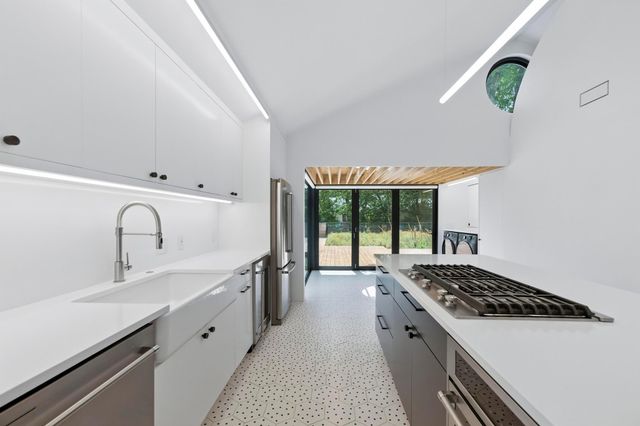 5207 Avenue F, Austin, TX 78751