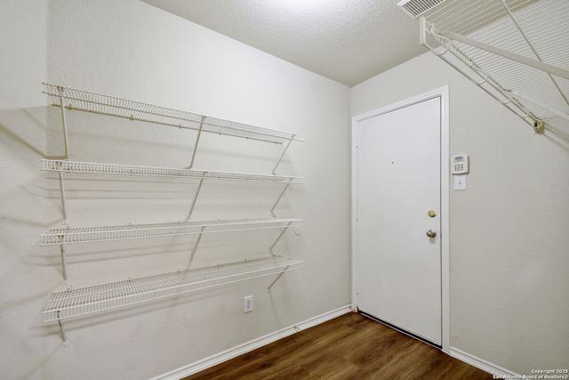 10374 Oakwood Crest, San Antonio, TX 78245