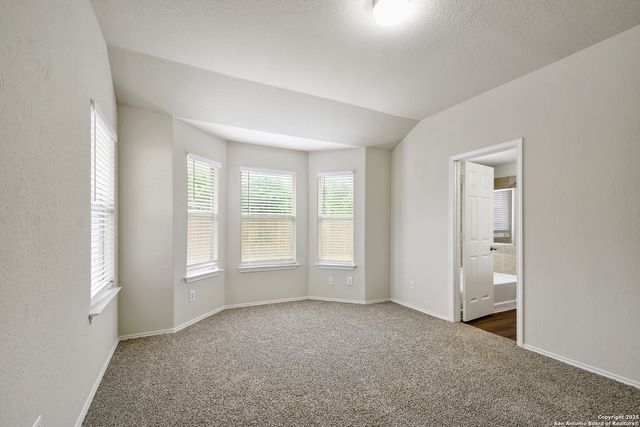 10374 Oakwood Crest, San Antonio, TX 78245