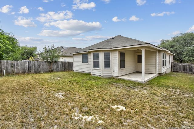 10374 Oakwood Crest, San Antonio, TX 78245
