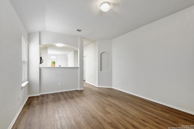 10374 Oakwood Crest, San Antonio, TX 78245