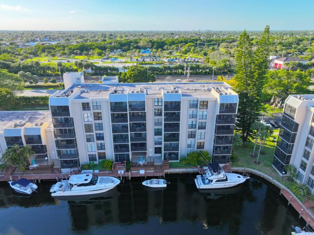 4 Royal Palm Way, Boca Raton, FL 33432